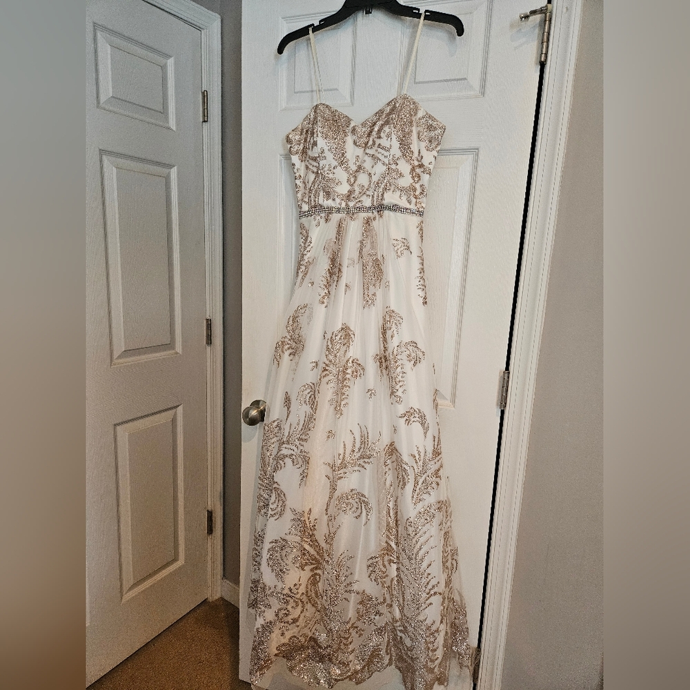 White and gold Cachet prom/wedding dress, size 6, rhinestone tone belt attached